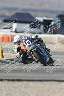 media/Sep-20-2025-Race Pace (Sat) [[d4e1b33f4d]]/Verified/Turn 2 (920am)/